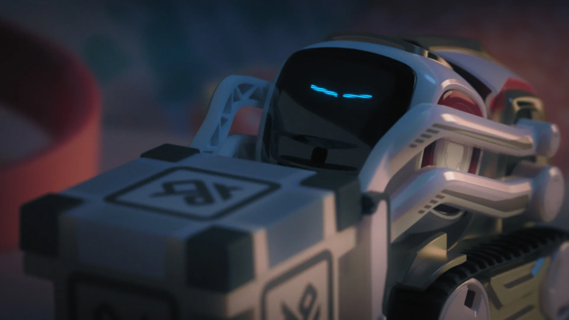 Anki Cozmo - Fit (3 of 7) (0-00-19-17).jpg
